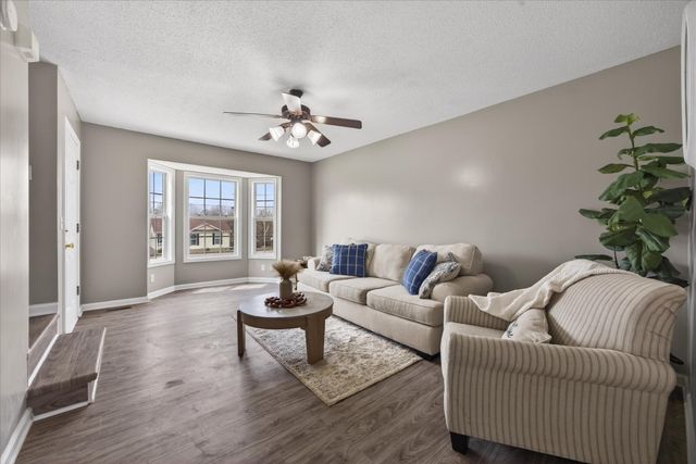 2758 N Whitfield Rd, Clarksville, TN 37040