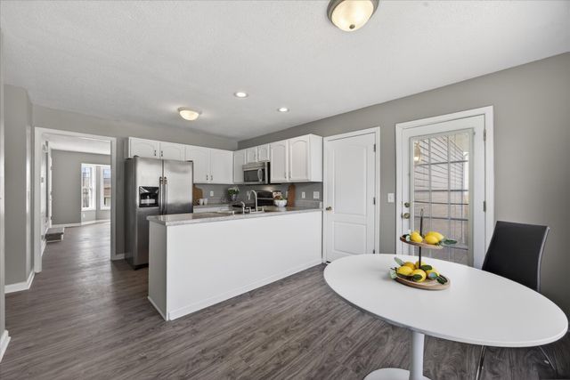 2758 N Whitfield Rd, Clarksville, TN 37040