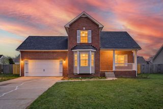 2758 N Whitfield Rd, Clarksville, TN 37040