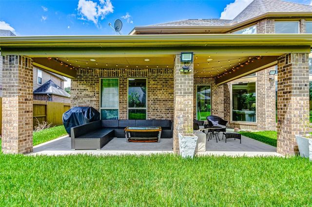 16214 Canova Hill Lane, Houston, TX 77044