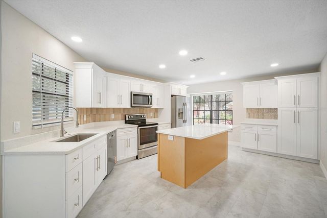 10114 ALLENWOOD DRIVE, Riverview, FL 33569