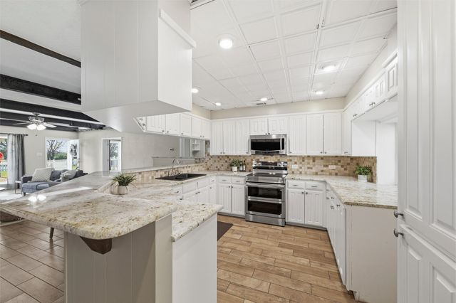 413 Meadowview Road, Weatherford, TX 76087