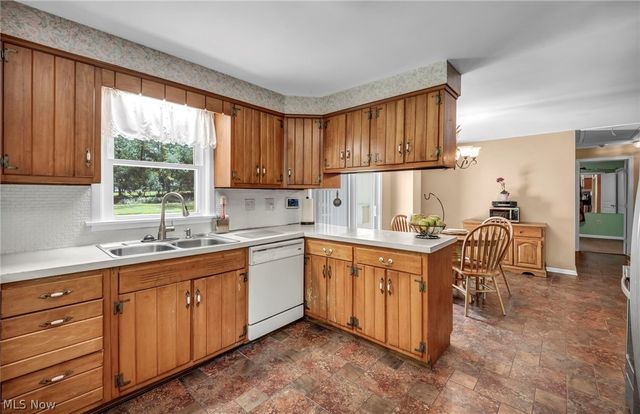 5769 Som Center Road, Willoughby, OH 44094