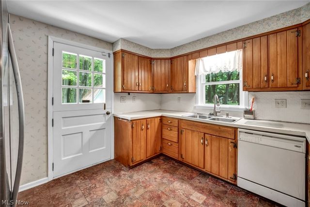 5769 Som Center Road, Willoughby, OH 44094