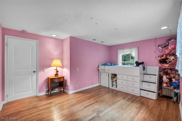 5769 Som Center Road, Willoughby, OH 44094