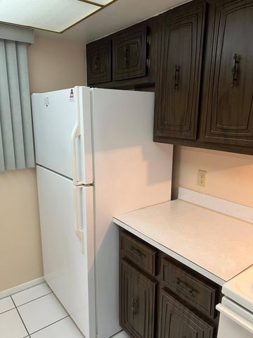 105 ROYAL PARK Drive 1D, Oakland Park, FL 33309