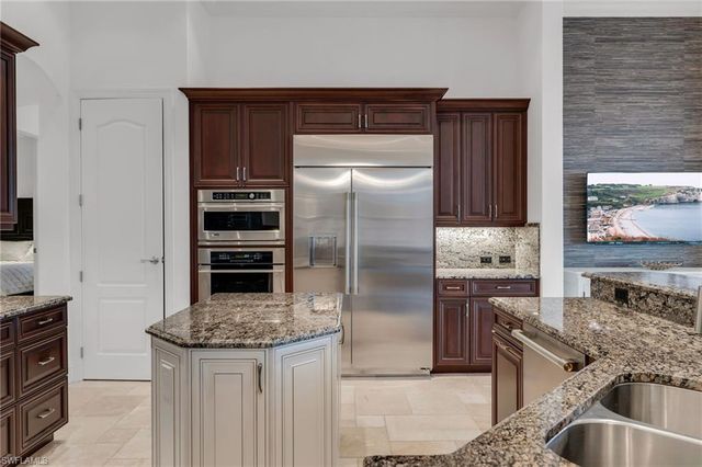 11978 Maidstone CT, Naples, FL 34120