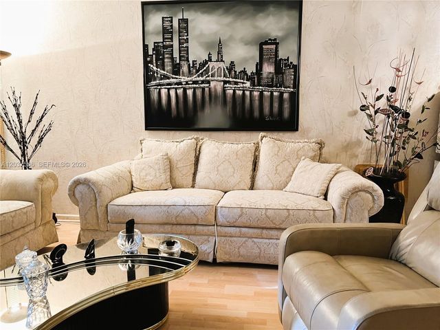 1300 SW 130th Avenue 101F, Pembroke Pines, FL 33027