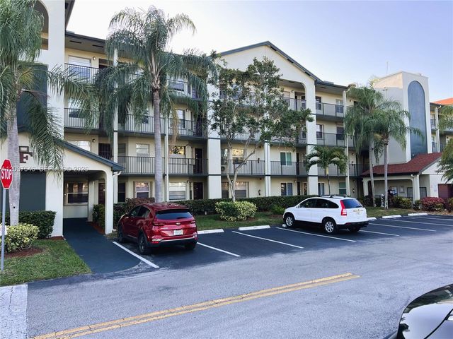 1300 SW 130th Avenue 101F, Pembroke Pines, FL 33027