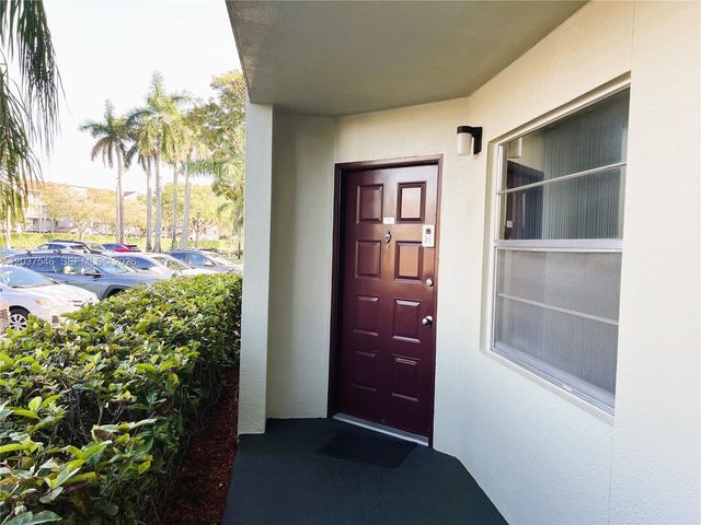 1300 SW 130th Avenue 101F, Pembroke Pines, FL 33027