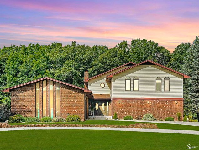 24576 Arsenal Road, Brownstown Twp, MI 48134