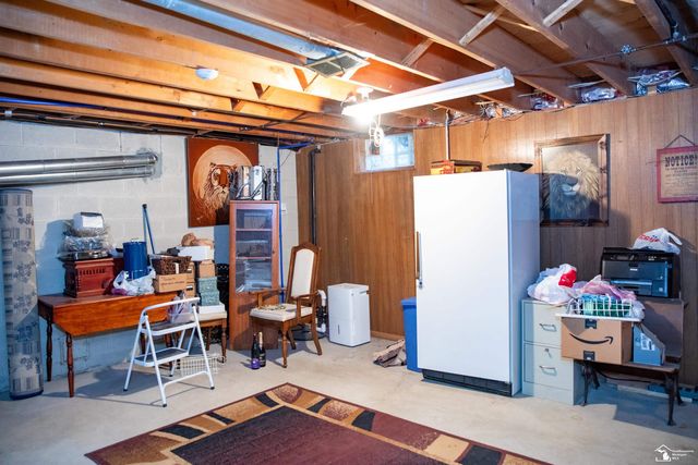 24576 Arsenal Road, Brownstown Twp, MI 48134