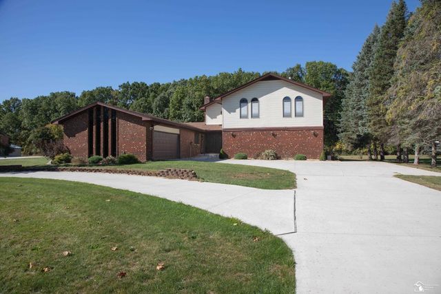 24576 Arsenal Road, Brownstown Twp, MI 48134