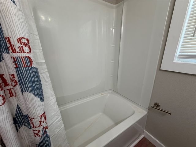 4809 Rogerson Dr, Corpus Christi, TX 78415