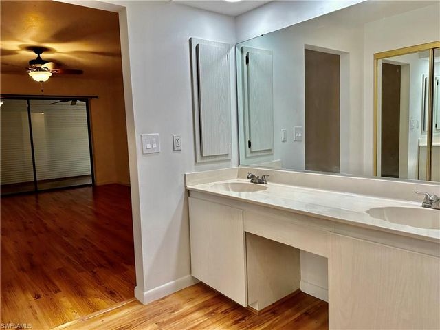 209 Pinebrook DR, Fort Myers, FL 33907