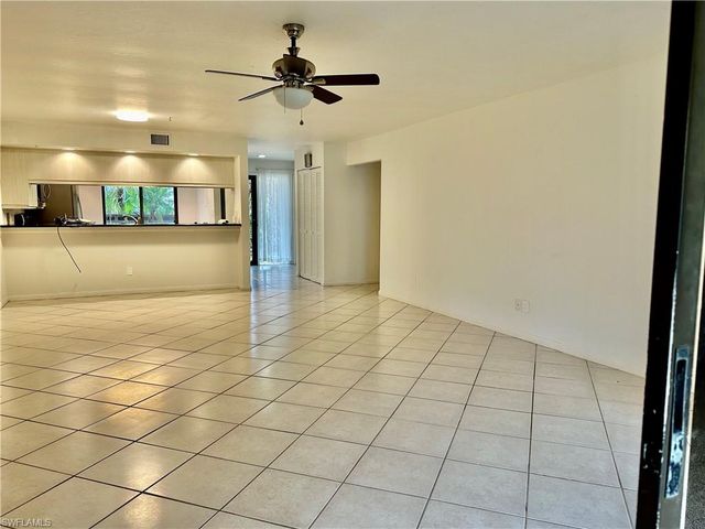 209 Pinebrook DR, Fort Myers, FL 33907
