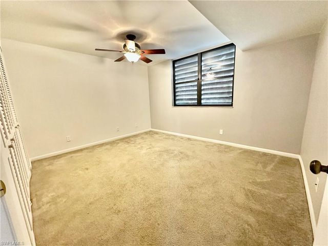 209 Pinebrook DR, Fort Myers, FL 33907