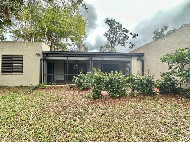 209 Pinebrook DR, Fort Myers, FL 33907