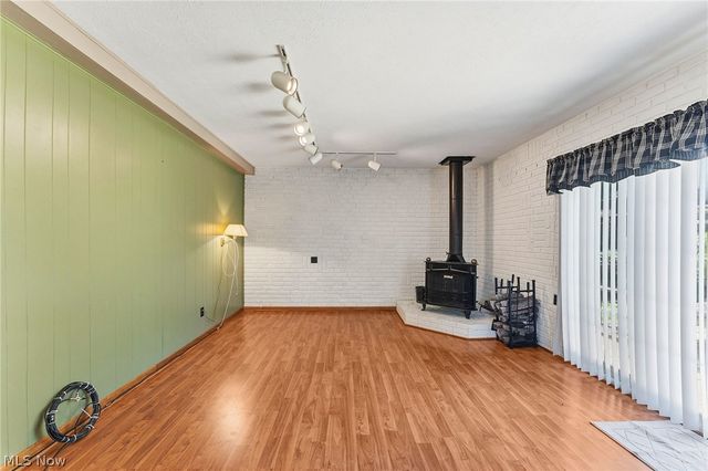 154 Fairfield Road, Avon Lake, OH 44012