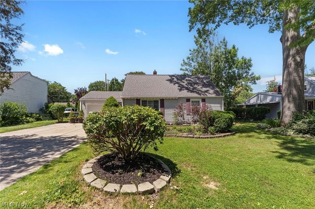 154 Fairfield Road, Avon Lake, OH 44012