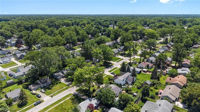 154 Fairfield Road, Avon Lake, OH 44012