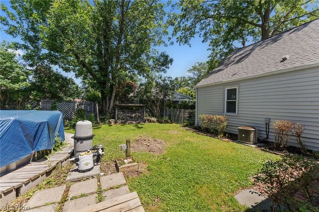 154 Fairfield Road, Avon Lake, OH 44012