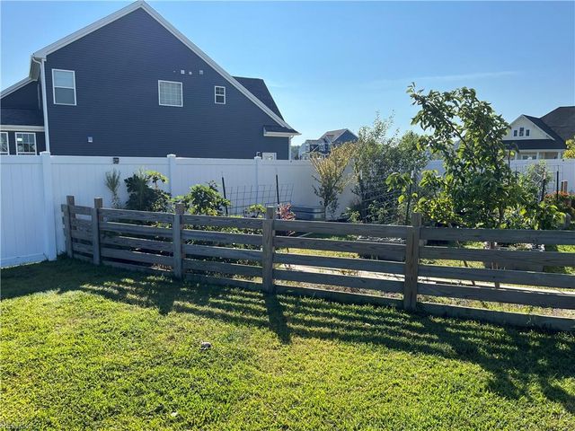 106 Gander DR, Moyock, NC 27958