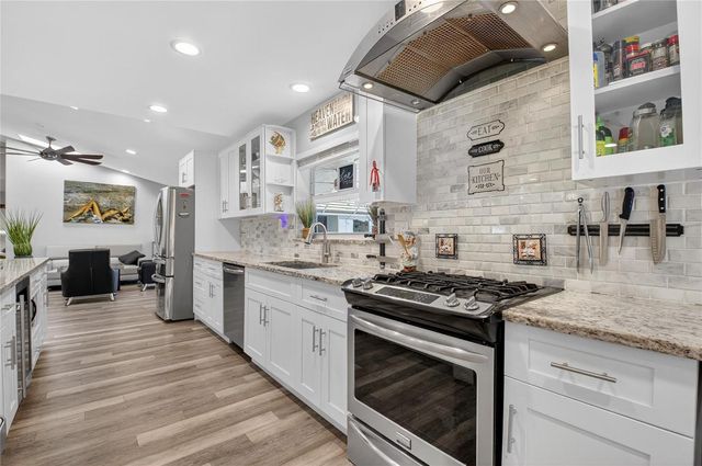 10182 Boca Woods Lane, Boca Raton, FL 33428