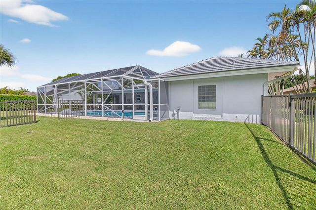 10182 Boca Woods Lane, Boca Raton, FL 33428
