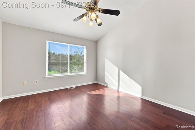 3201 Lynhurst Court, Rochester, MI 48306