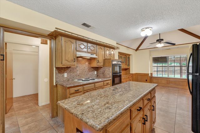 1714 Sparta Drive, Duncanville, TX 75137