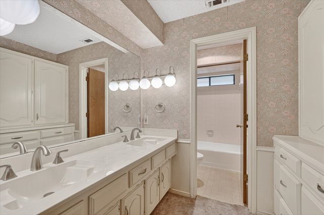 1714 Sparta Drive, Duncanville, TX 75137