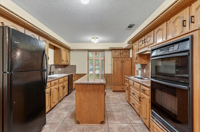 1714 Sparta Drive, Duncanville, TX 75137