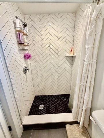 366 Hanover 2, Boston, MA 02113