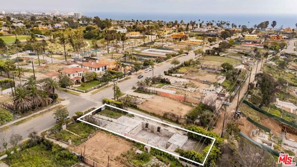 701 Via De La Paz, Pacific Palisades (los Angeles), CA 90272