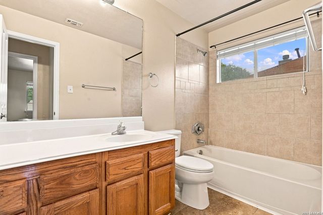 3803 COVE MEADOW DR, San Antonio, TX 78247