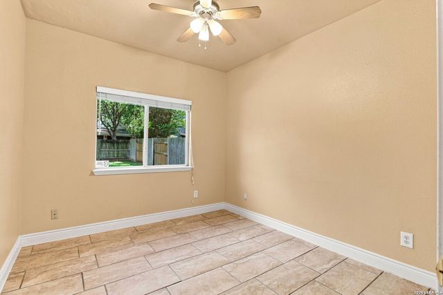 3803 COVE MEADOW DR, San Antonio, TX 78247