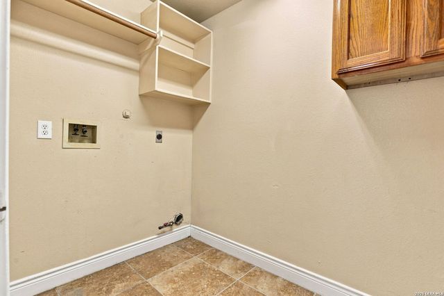 3803 COVE MEADOW DR, San Antonio, TX 78247