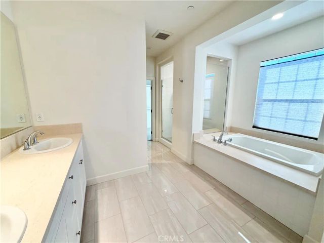 110 Briar Rose, Irvine, CA 92618