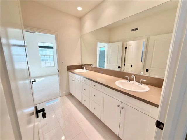 110 Briar Rose, Irvine, CA 92618