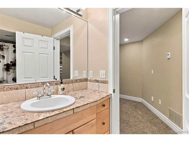 9381 W 67th Pl, Arvada, CO 80004