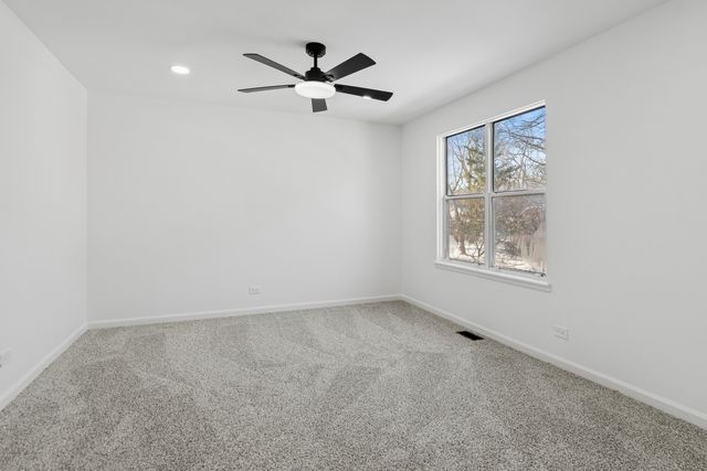 3S184 Birchwood Drive, Warrenville, IL 60555