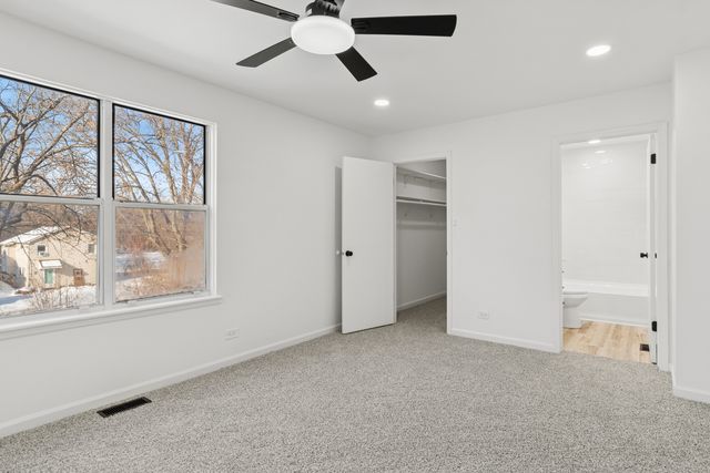 3S184 Birchwood Drive, Warrenville, IL 60555