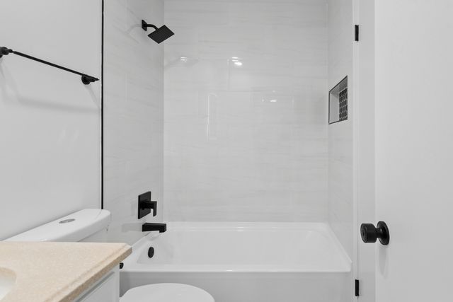 3S184 Birchwood Drive, Warrenville, IL 60555