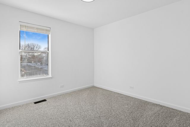 3S184 Birchwood Drive, Warrenville, IL 60555