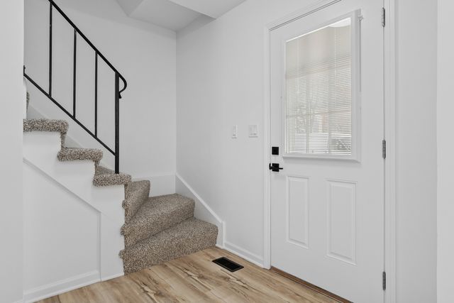 3S184 Birchwood Drive, Warrenville, IL 60555