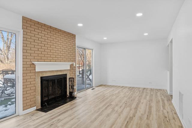 3S184 Birchwood Drive, Warrenville, IL 60555