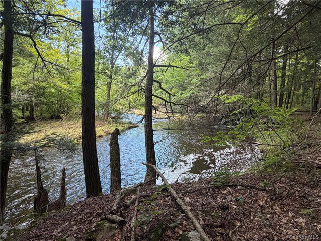 463 Main Street, Saugerties, NY 12477