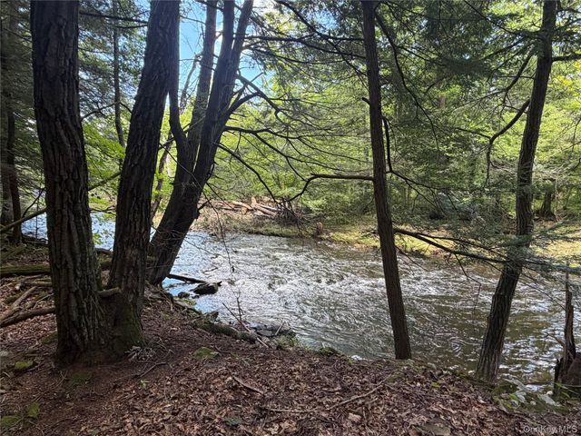 463 Main Street, Saugerties, NY 12477