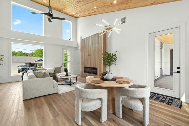 27 Luncarty Lane, Bella Vista, AR 72715